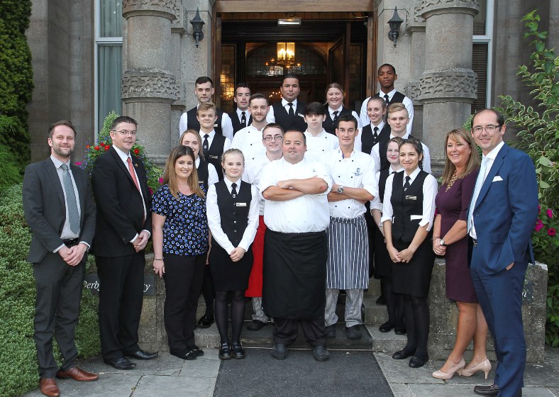 RM160916t Llangefni  Tre Ysgawen Hall Hotel and Spa Il Giardino Restaurant opening The hotel team