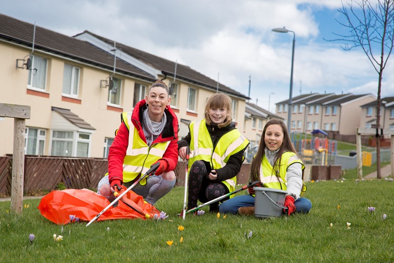 Cartrefi Conwy , Parc Peulwys spring clean up supported by keep wales tidy. Pictured are Sally Tierney,  Codie Lea Smith and Alisha Tierney.