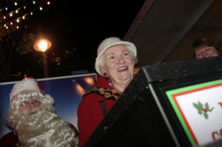 County Borough Mayor Pam Thomas switches on the Christmas lights