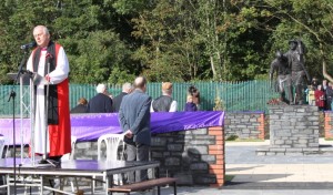 Archbishop blesses memorial