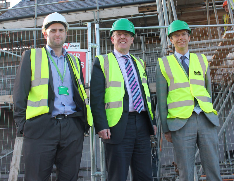 (l-r): Daniel Parry, Senior Contracts Manager (CCG), Aled Roberts AM, Ffrancon Williams CCG Chief Executive visiting Cae Gwigin