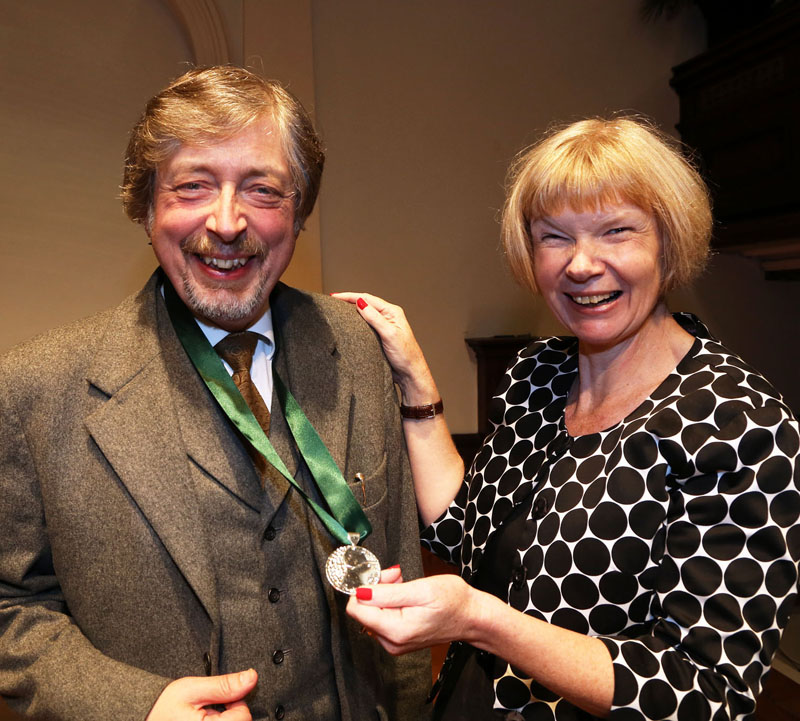 David Russell Hulme receiving the Glyndŵr Award in 2012