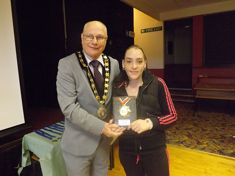 Cllr David Carter, Mayor of Caerphilly county borough, presents Samantha Roberts with her ILS Learner of the Year award