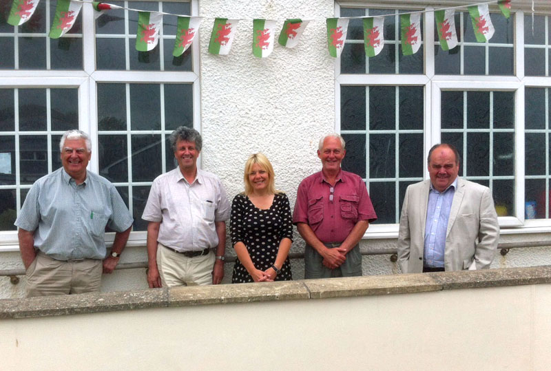 Cist Gwynedd’s Panel’s visit to Neuadd Pendre, Tywyn: Councillor R H Wyn Williams; Councillor Ioan Thomas; Meinir Evans; John Pugh, Neuadd Pendre Enterprise; Councillor John Wynn Jones